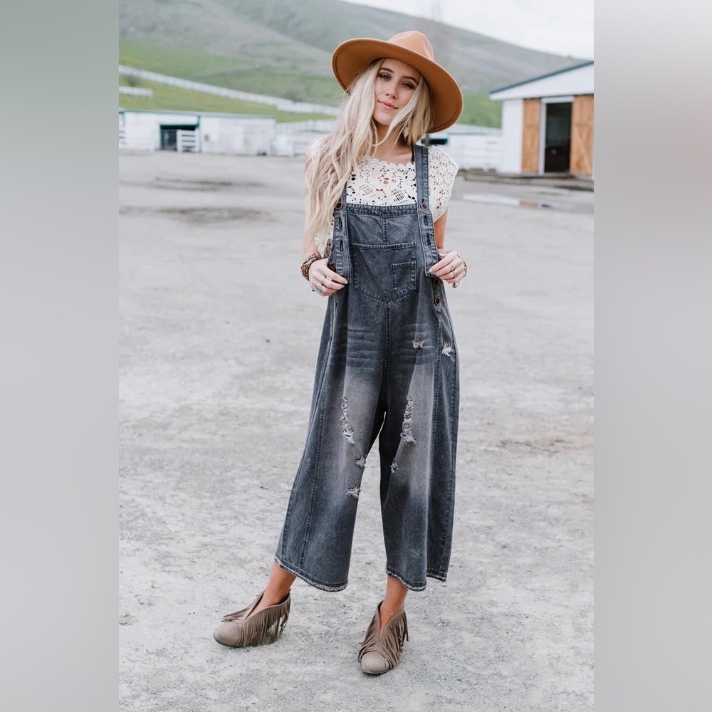 Wide leg overalls. From Three Birds Nest. Size small